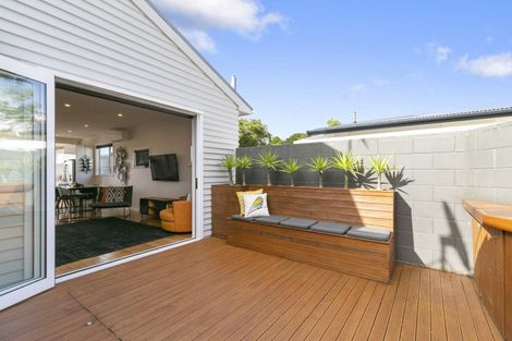 Photo of property in 1/15a Box Hill, Khandallah, Wellington, 6035