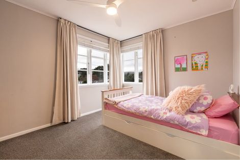 Photo of property in 27 Sladden Street, Naenae, Lower Hutt, 5011