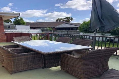 Photo of property in 18 Renwick Street, Papakura, 2110