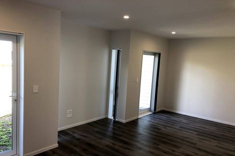 Photo of property in 6 Riroriro Close, Papakura, 2110