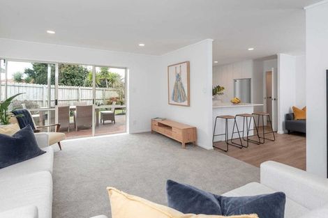 Photo of property in 2/23 Tarnica Road, Northpark, Auckland, 2013