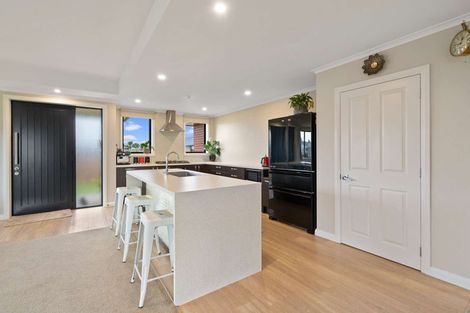 Photo of property in 98 Hoffman Court, Waikiwi, Invercargill, 9810