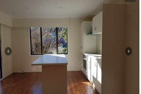 Photo of property in 132 Parkvale Road, Karori, Wellington, 6012