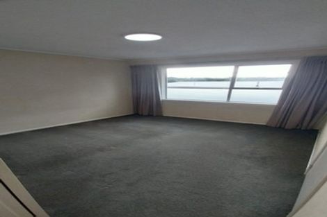 Photo of property in 1/5 Kathleen Street, Totara Vale, Auckland, 0627