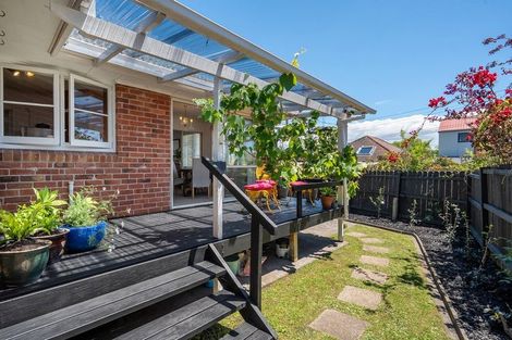 Photo of property in 1/7 Sydney Street, Hauraki, Auckland, 0622
