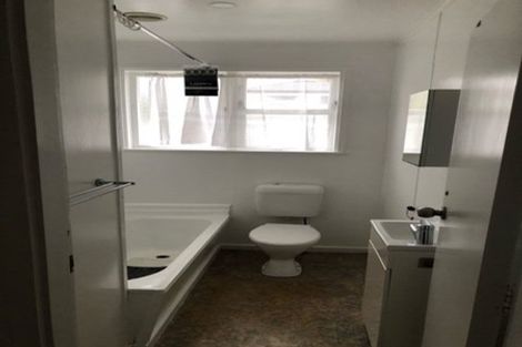 Photo of property in 9 Kotuku Street, Te Atatu Peninsula, Auckland, 0610