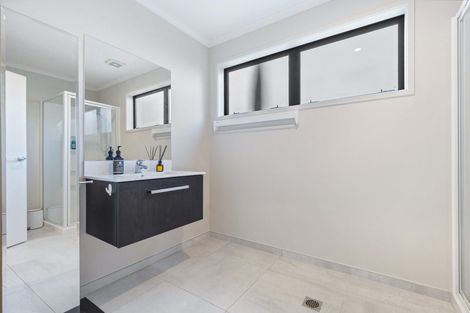 Photo of property in 35 Kerewhenua Crescent, Hobsonville, Auckland, 0616
