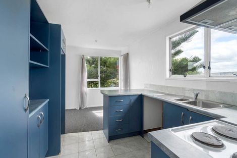 Photo of property in 49 Hyperion Drive, Randwick Park, Auckland, 2105