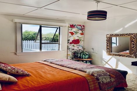 Photo of property in 69 Domett Street, Opunake, 4616