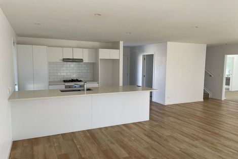 Photo of property in 3157 Great North Road, New Lynn, Auckland, 0600