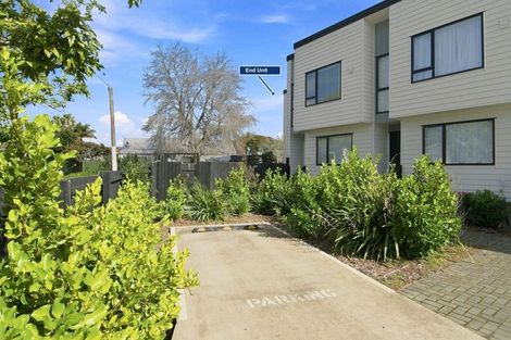 Photo of property in 18a Larissa Avenue, Henderson, Auckland, 0610