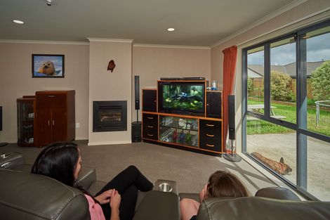 Photo of property in 4 Cleveland Heights, Kelvin Grove, Palmerston North, 4414