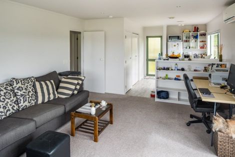 Photo of property in 16a Mawhare Street, Titahi Bay, Porirua, 5022