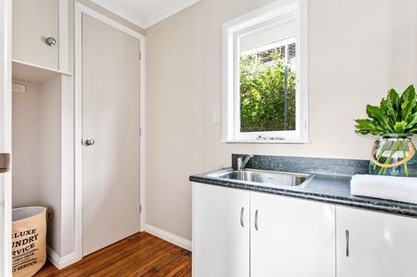 Photo of property in 17 Marian Drive, Inner Kaiti, Gisborne, 4010