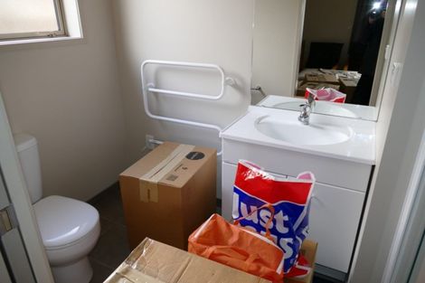 Photo of property in 5 Anna Lane, Glen Eden, Auckland, 0602