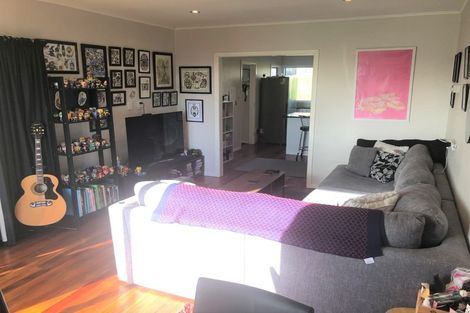 Photo of property in 9 Baylands Drive, Newlands, Wellington, 6037