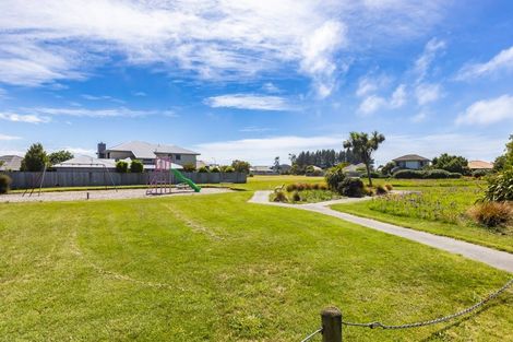 Photo of property in 26 Rue De La Mare, Parklands, Christchurch, 8083