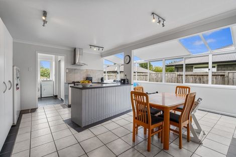 Photo of property in 114 Cameron Road, Te Puke, 3119
