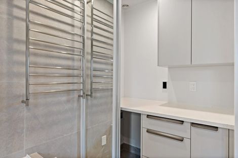 Photo of property in 1/2 Flavia Close, Torbay, Auckland, 0630