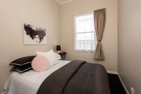 Photo of property in 296 Karori Road, Karori, Wellington, 6012