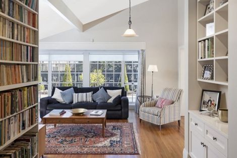 Photo of property in 52 Holmwood Road, Merivale, Christchurch, 8014