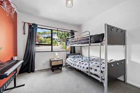 Photo of property in 26 Wisteria Grove, Maungaraki, Lower Hutt, 5010