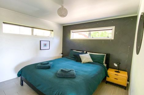 Photo of property in 33 Whaanga Road, Raglan, 3297