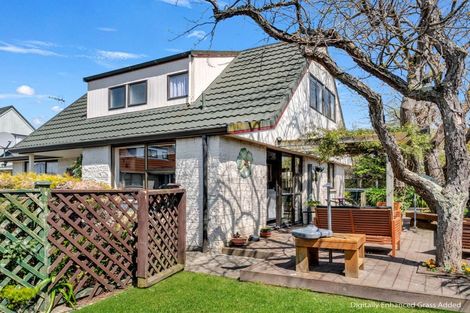 Photo of property in 4 Charisma Court, Kelvin Grove, Palmerston North, 4414