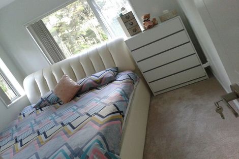 Photo of property in 48 Harrowglen Drive, Northcross, Auckland, 0630