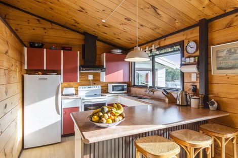 Photo of property in 63 Paetawa Road, Peka Peka, Waikanae, 5391