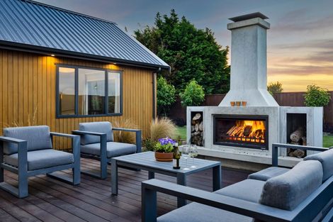 Photo of property in 25 County Drive, Hawera, 4610