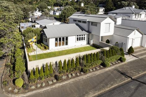 Photo of property in 18 Forres Street, Seatoun, Wellington, 6022