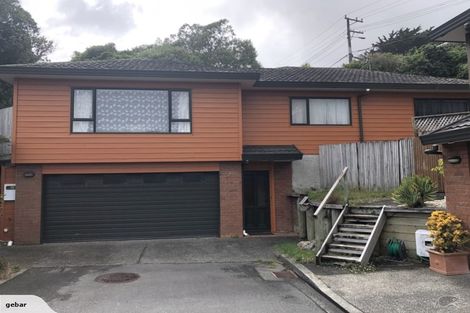 Photo of property in 19 Glanmire Road, Newlands, Wellington, 6037