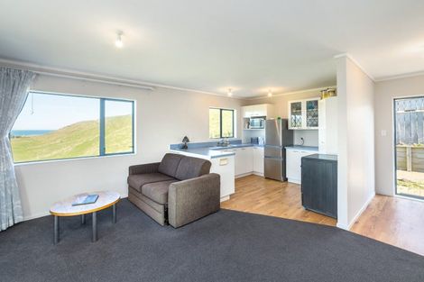 Photo of property in 32 Whangaimoana Beach Road, Whangaimoana, Pirinoa, 5772