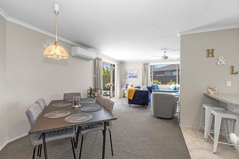 Photo of property in 306a Pages Road, Wainoni, Christchurch, 8061