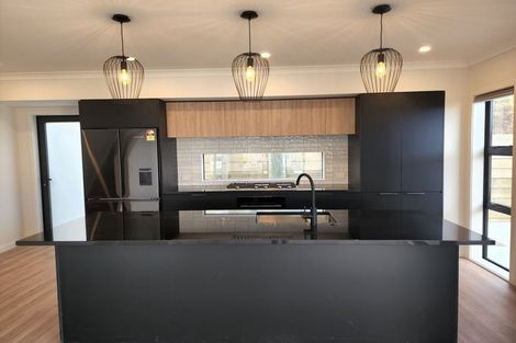 Photo of property in 4a Kaiaho Close, Aotea, Porirua, 5024