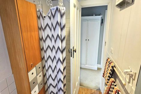 Photo of property in 43 Hartley Street, Foxton Beach, Foxton, 4815