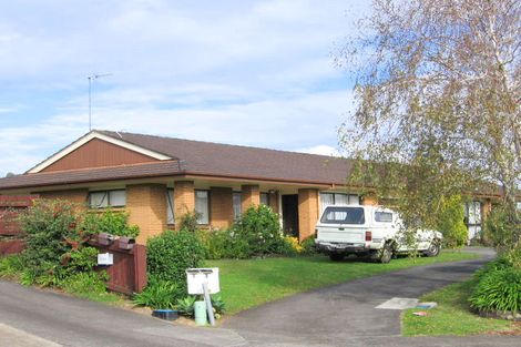 Photo of property in 2/6 Colleen Norma Place, Half Moon Bay, Auckland, 2012