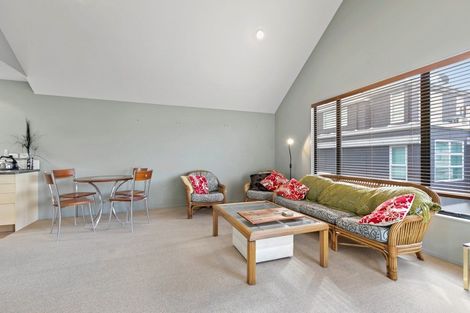 Photo of property in 5/48 Maunganui Road, Mount Maunganui, 3116