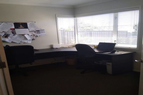 Photo of property in 19 Karoola Place, Havelock North, 4130