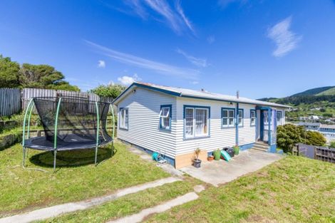 Photo of property in 9 Anthony Street, Tawa, Wellington, 5028