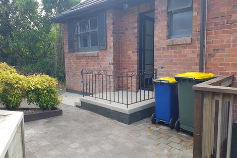 Photo of property in 44 Exmouth Road, Northcote, Auckland, 0627