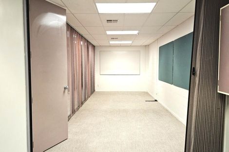 Photo of property in 122 Victoria Avenue, Hokowhitu, Palmerston North, 4410