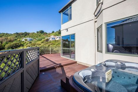 Photo of property in 8 Glengavel Grove, Papakowhai, Porirua, 5024