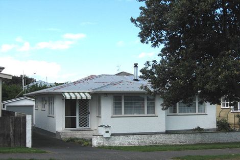 Photo of property in 24 Miro Street, Castlecliff, Whanganui, 4501