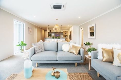 Photo of property in 46 Twin Parks Rise, Papakura, 2110