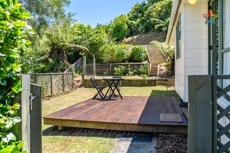 Photo of property in 13 Barberry Grove, Maungaraki, Lower Hutt, 5010