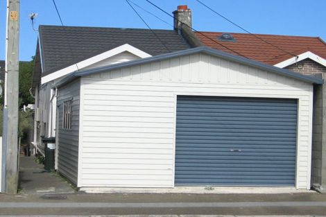 Photo of property in 115 Apu Crescent, Lyall Bay, Wellington, 6022