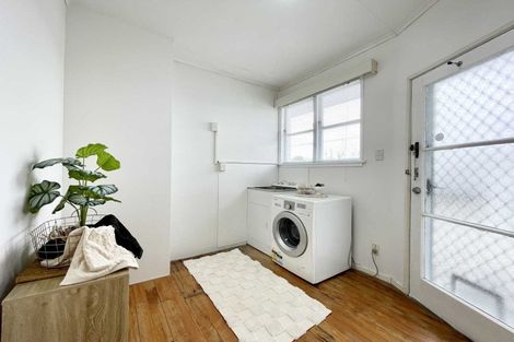 Photo of property in 15 Kensington Place, Fairfield, Hamilton, 3214