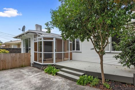 Photo of property in 60 Southsea Crescent, Silverdale, Hamilton, 3216